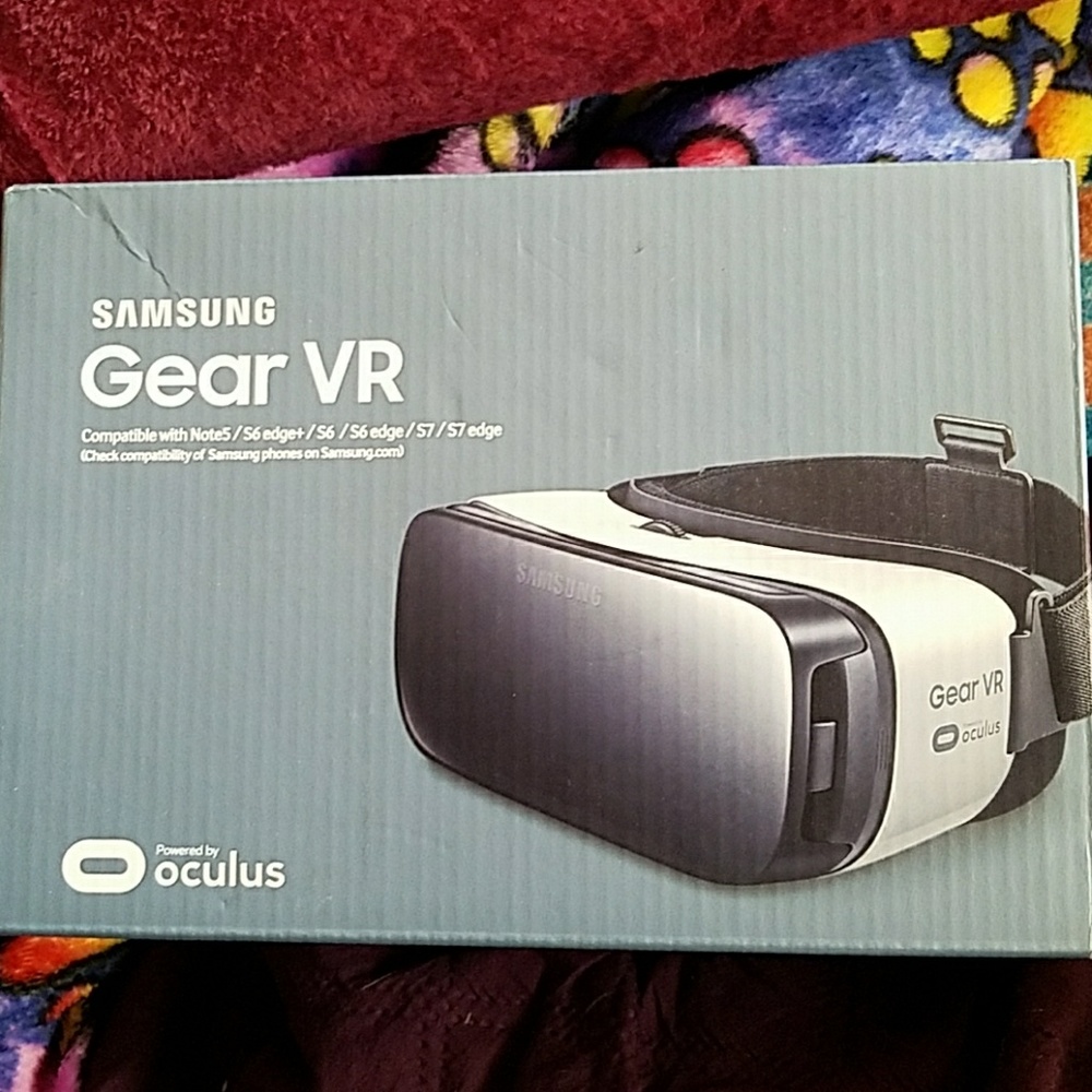 Brand new in box Samsung gear vr